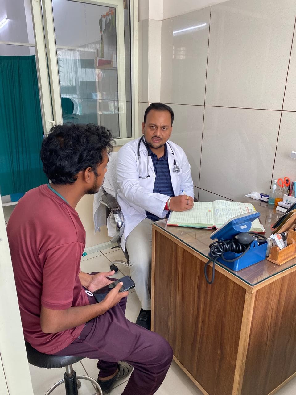 Doctor consultation room at Dr Shubham Goyal Health Care Clinic